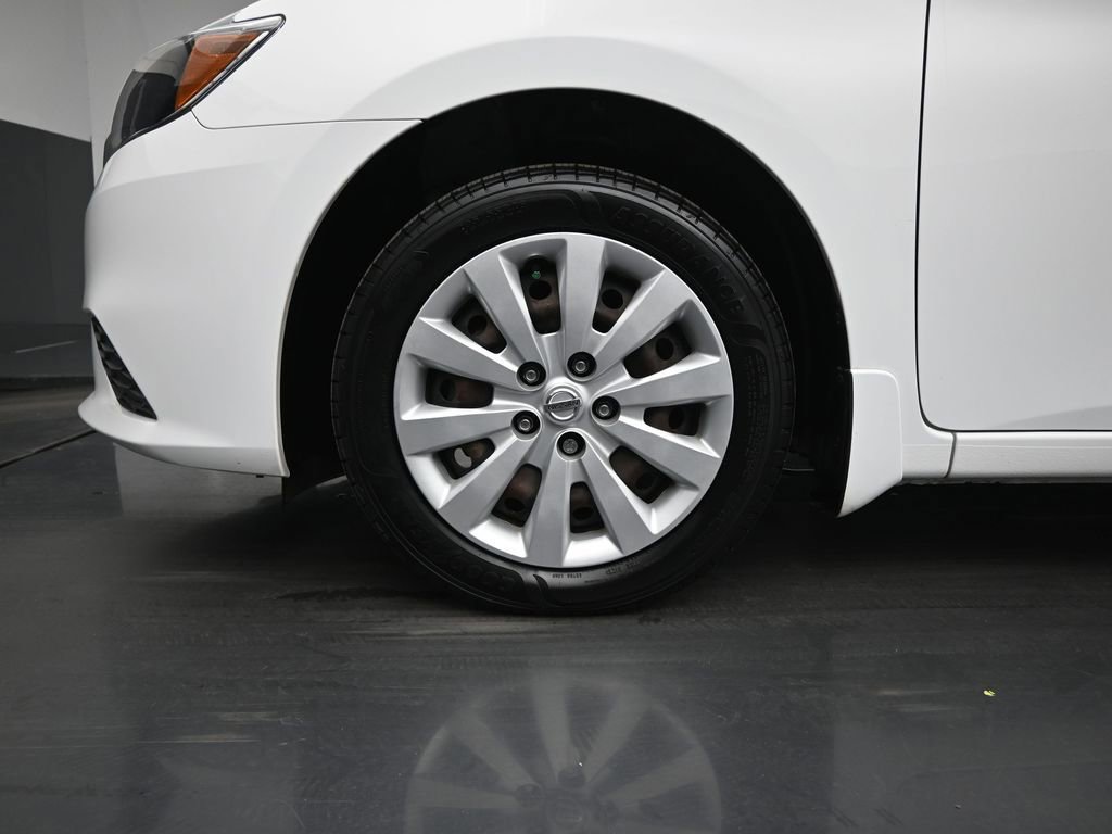 Used 2019 Nissan Sentra S image 22