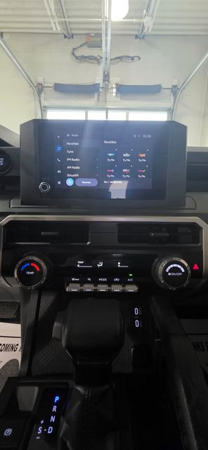 Used 2024 Toyota Tacoma SR image 19