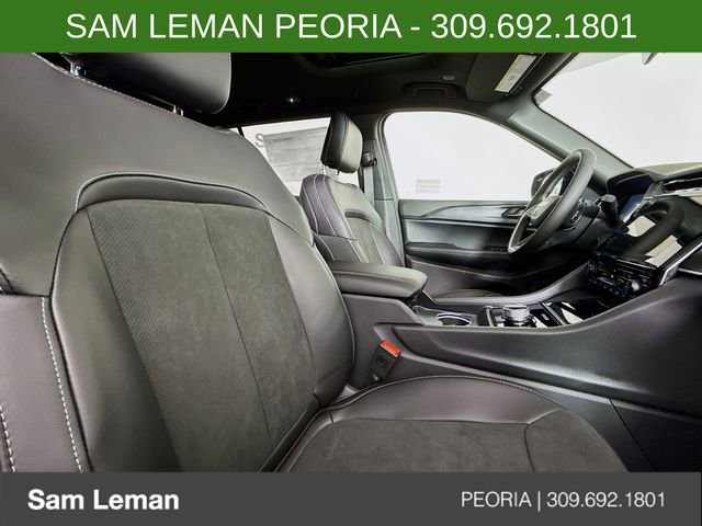 New 2025 Jeep Grand Cherokee L Altitude image 29