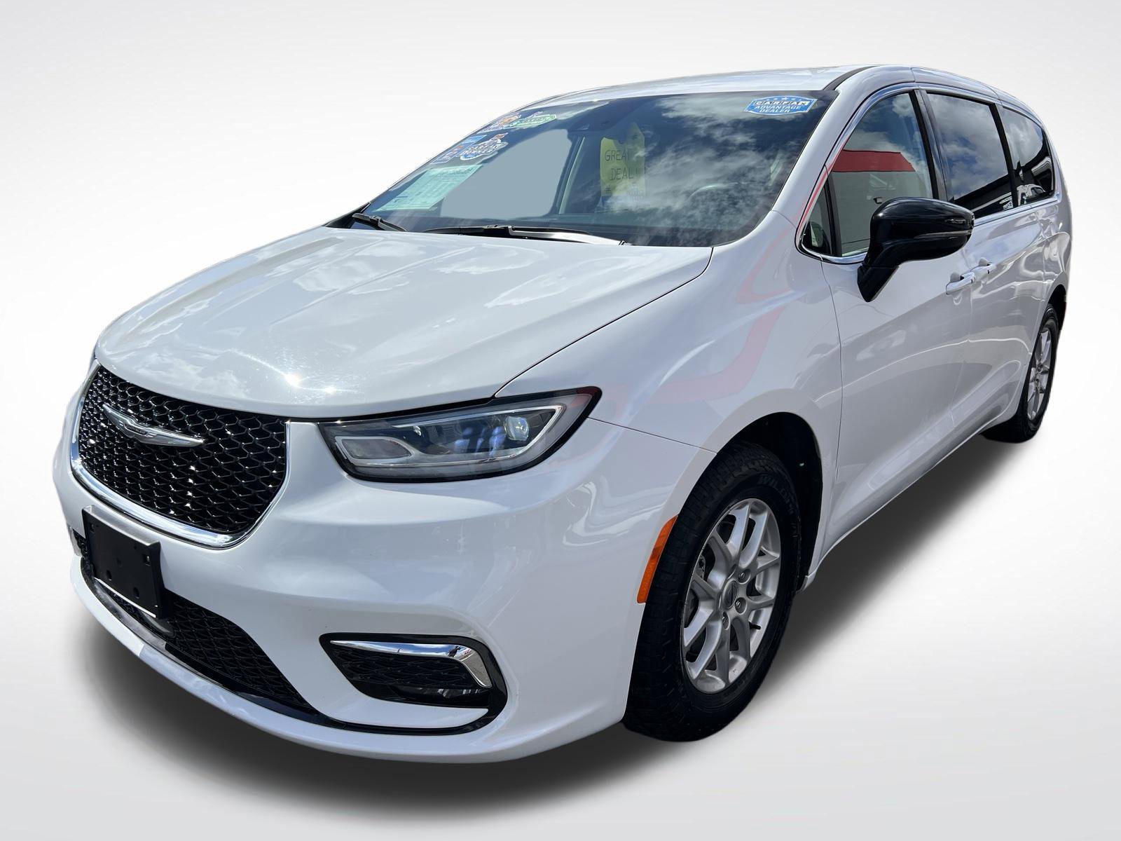 Used 2024 Chrysler Pacifica Touring-L FWD image 3