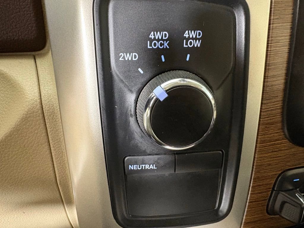 Used 2016 RAM 2500 Laramie w/ Convenience Group AWD/4WD image 28