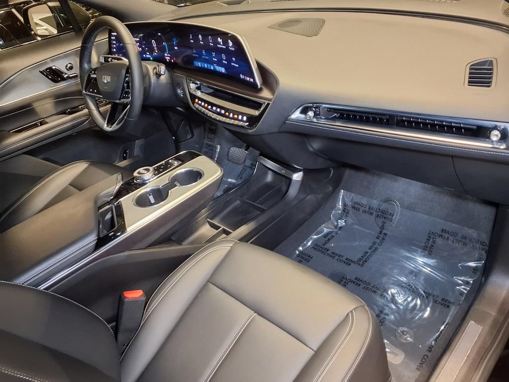 Certified 2024 Cadillac Lyriq Tech AWD/4WD image 25