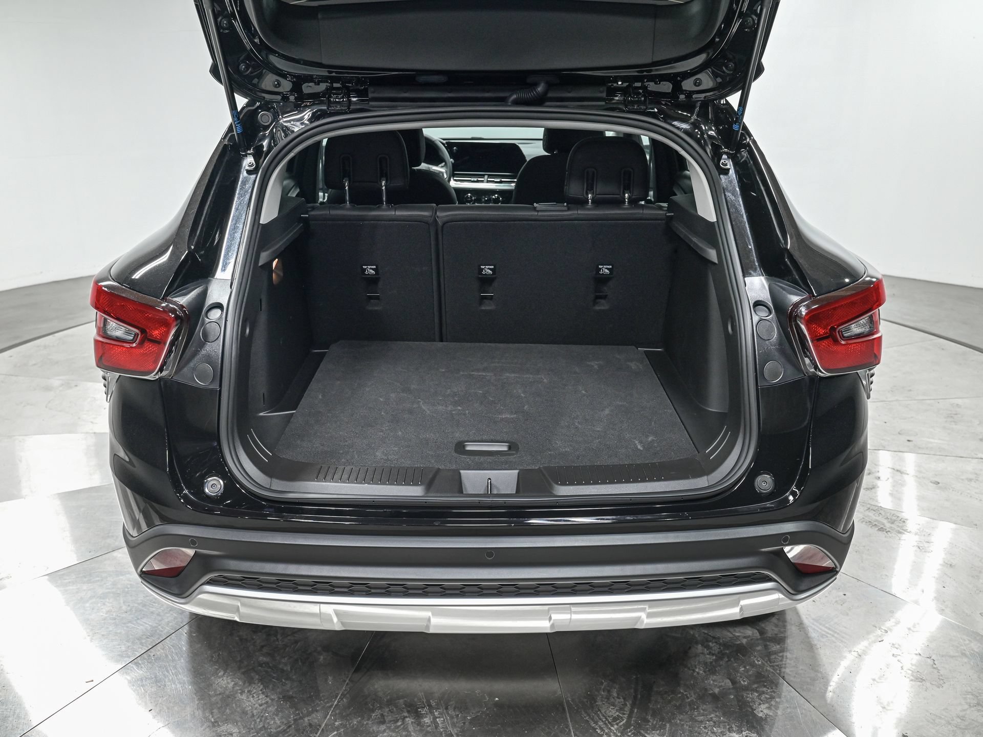 Used 2026 Chevrolet Trax LT FWD image 6