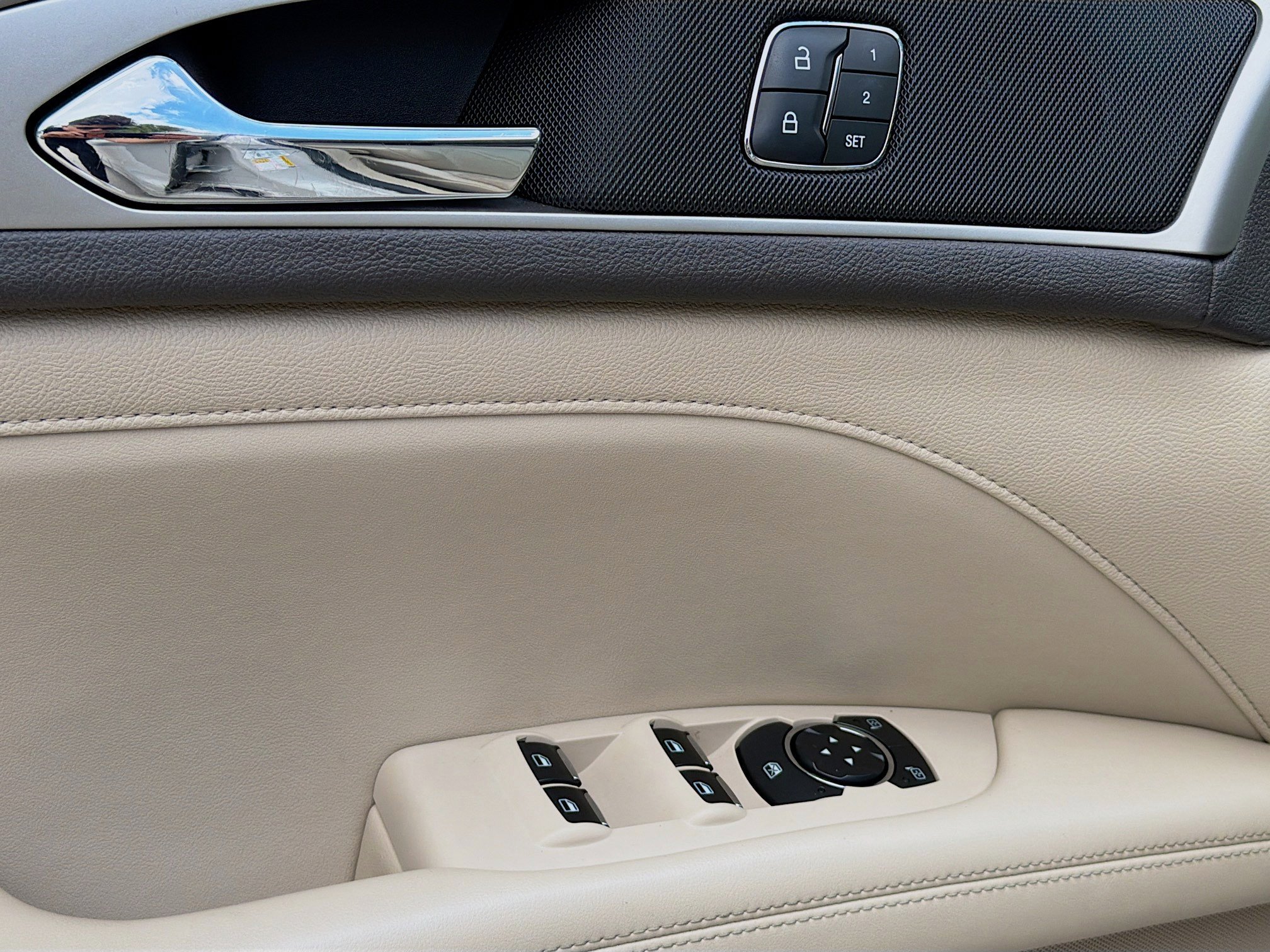 Used 2020 Lincoln MKZ FWD image 15