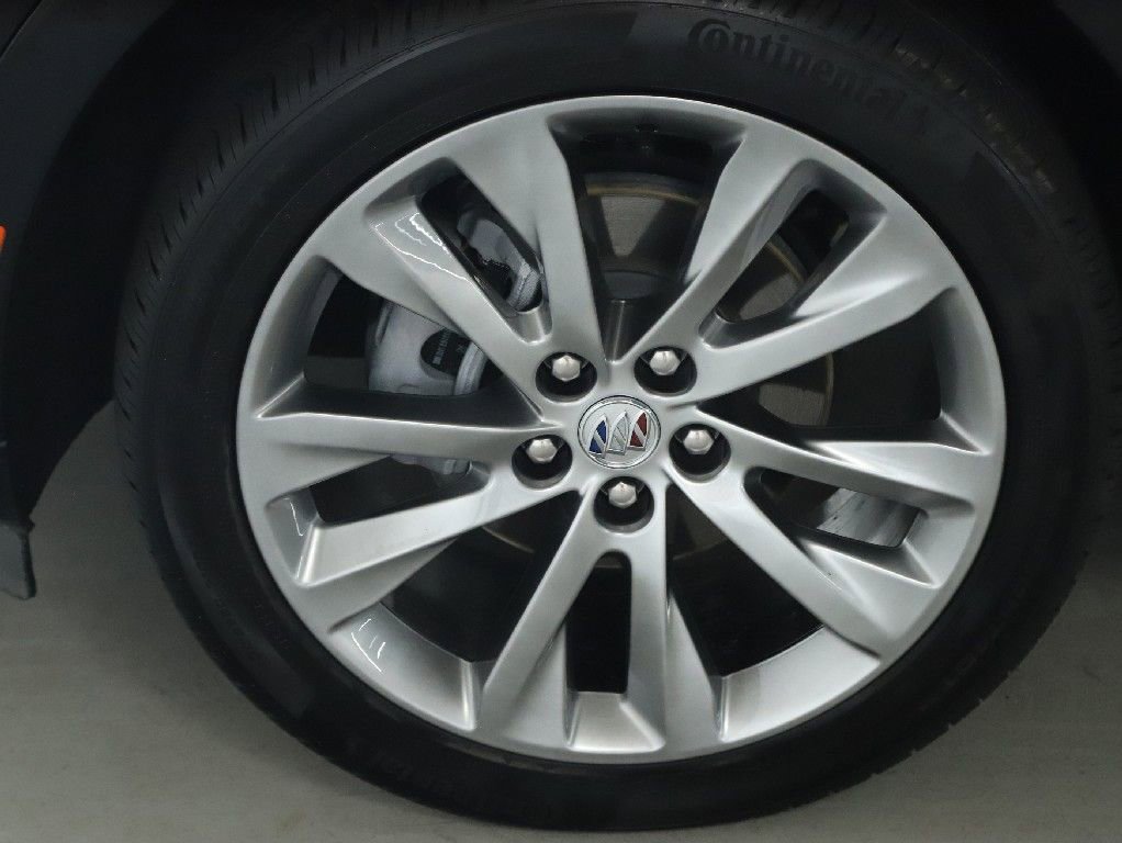 Used 2023 Buick Envision Avenir AWD/4WD image 38