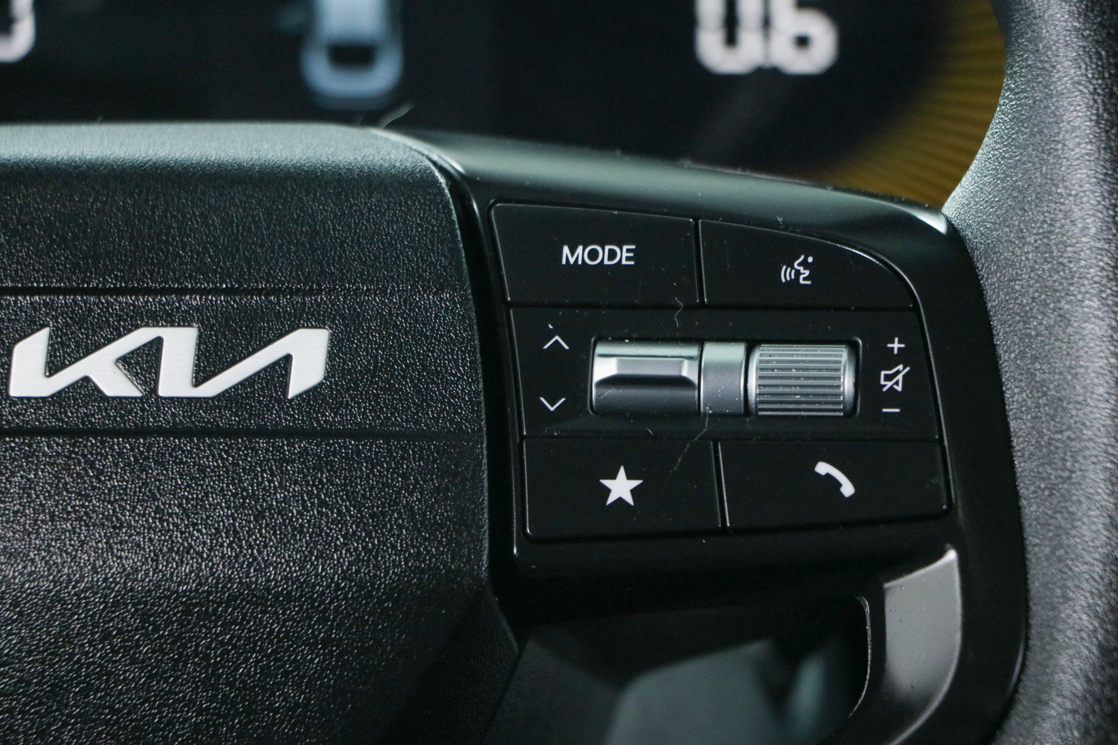 Used 2025 Kia K4 FWD image 14