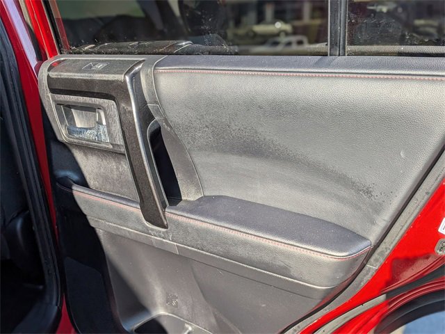 Used 2020 Toyota 4Runner 4WD image 31