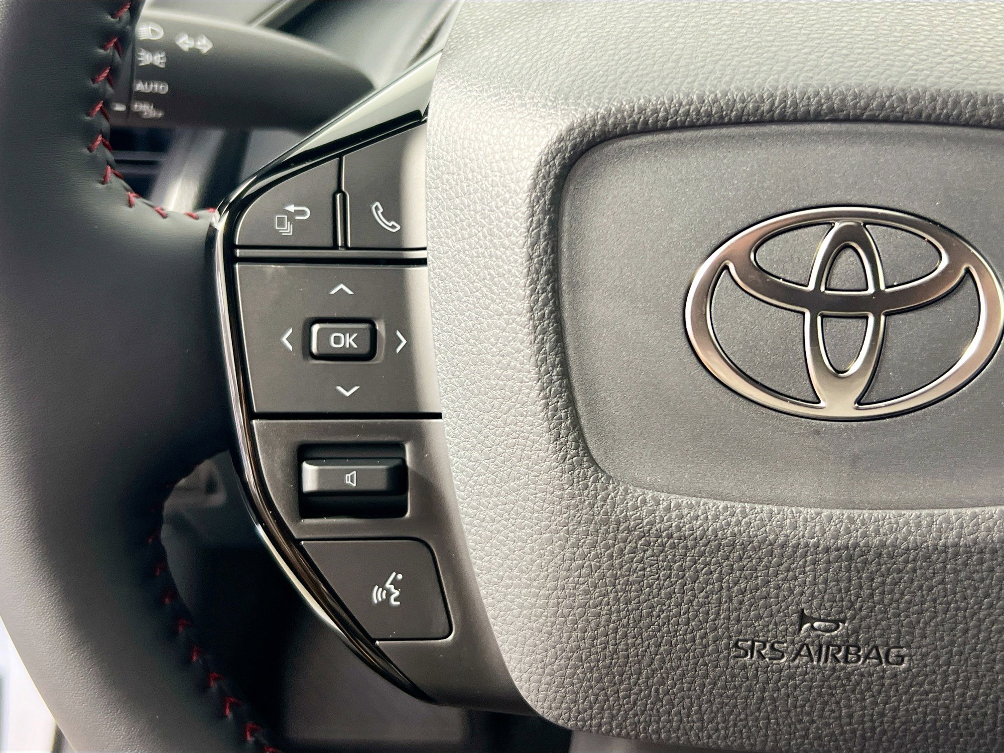 New 2026 Toyota Prius Plug-In Hybrid image 18