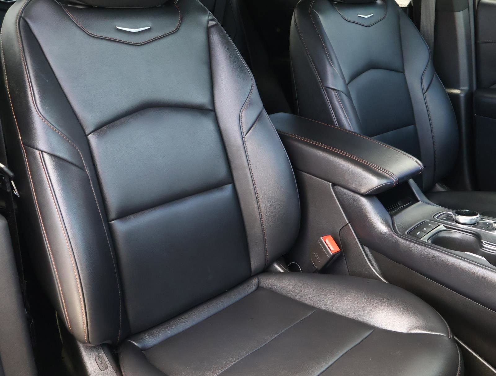 Certified 2023 Cadillac XT4 Sport w/ Technology Package image 23