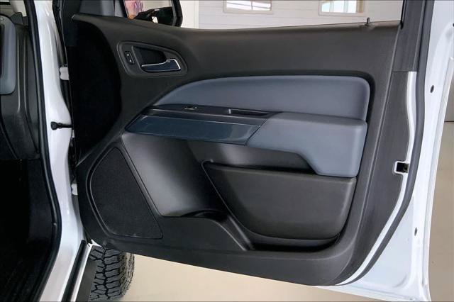 Used 2017 Chevrolet Colorado Z71 AWD/4WD image 24