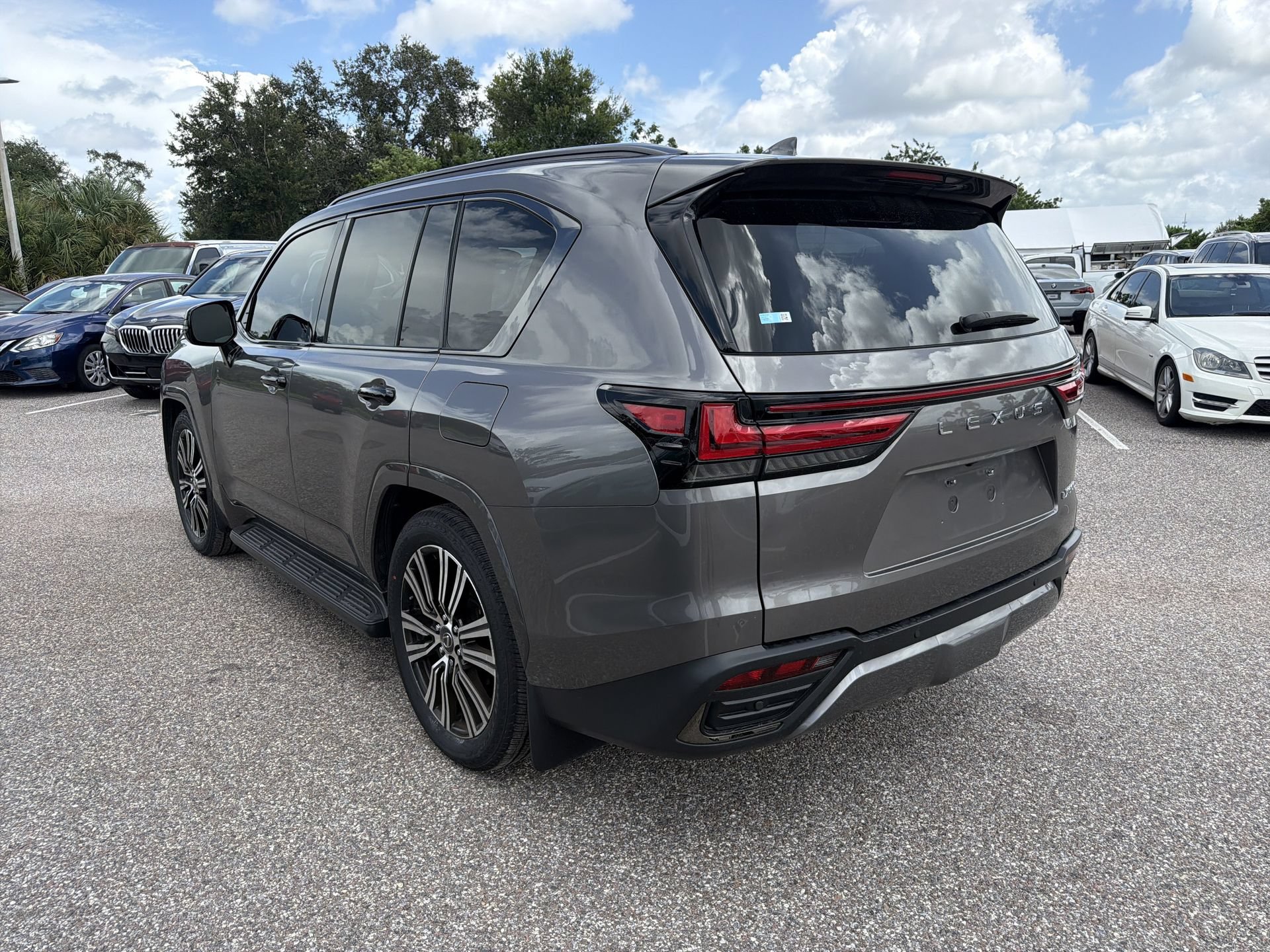Used 2024 Lexus LX 600 4WD w/ Appearance Package image 6