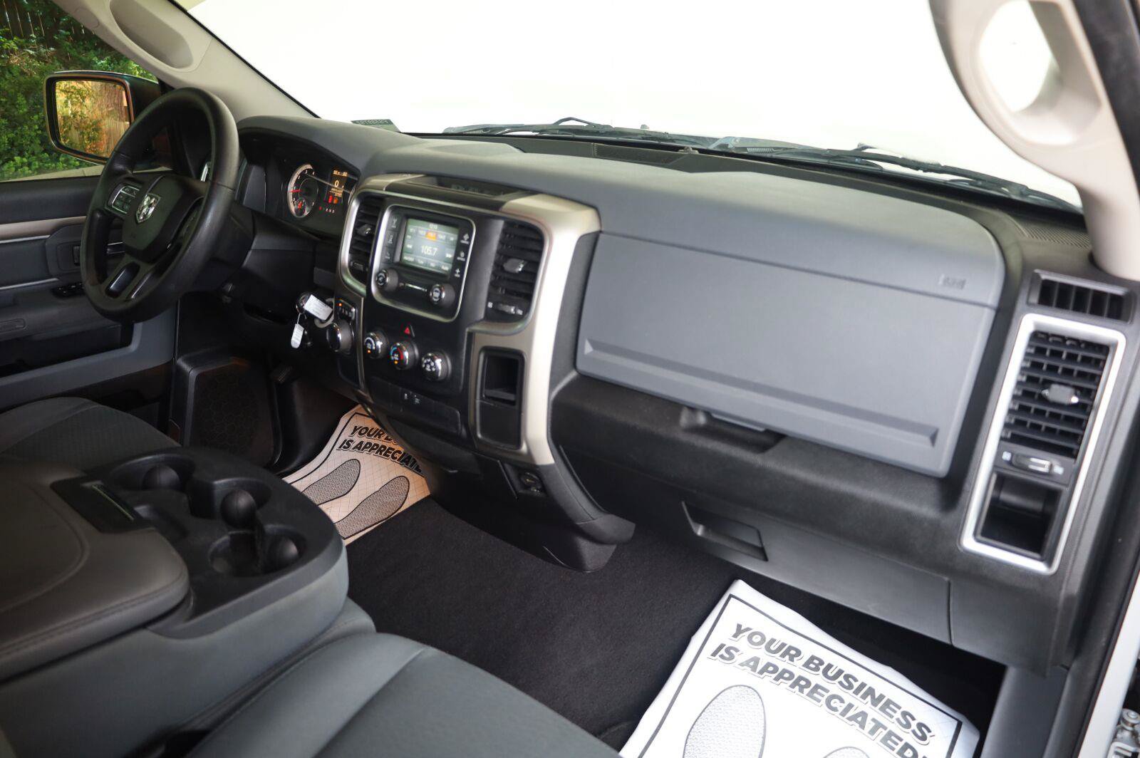 Used 2015 RAM 1500 Classic SLT RWD image 25