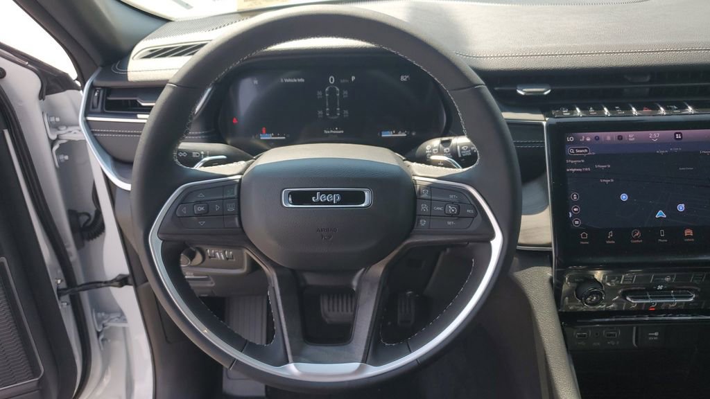 New 2025 Jeep Grand Cherokee L Limited w/ Black Appearance Package image 28