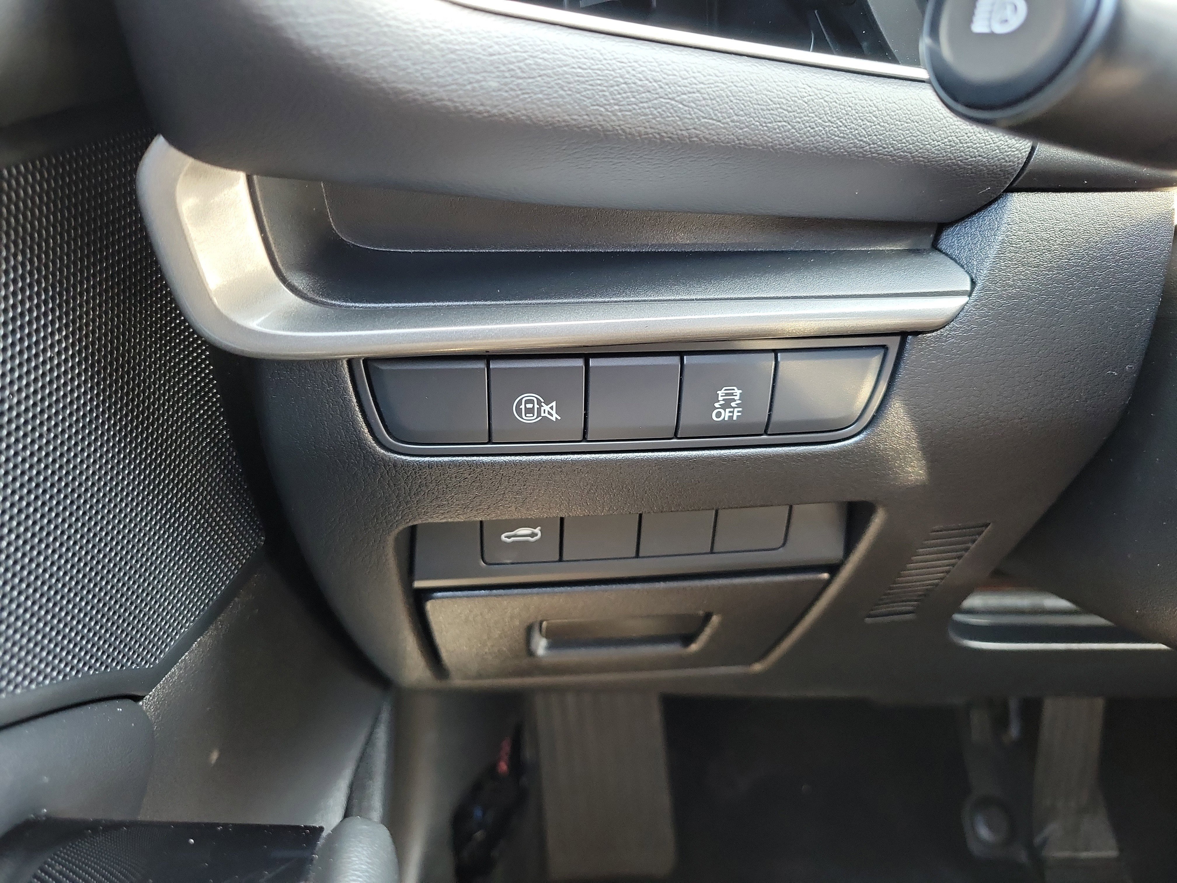 Used 2024 MAZDA MAZDA3 s FWD image 22