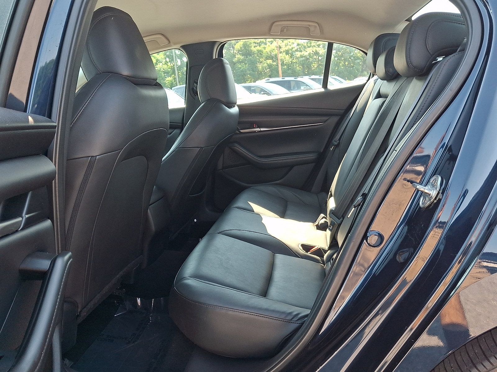 Used 2023 MAZDA MAZDA3 s FWD image 10