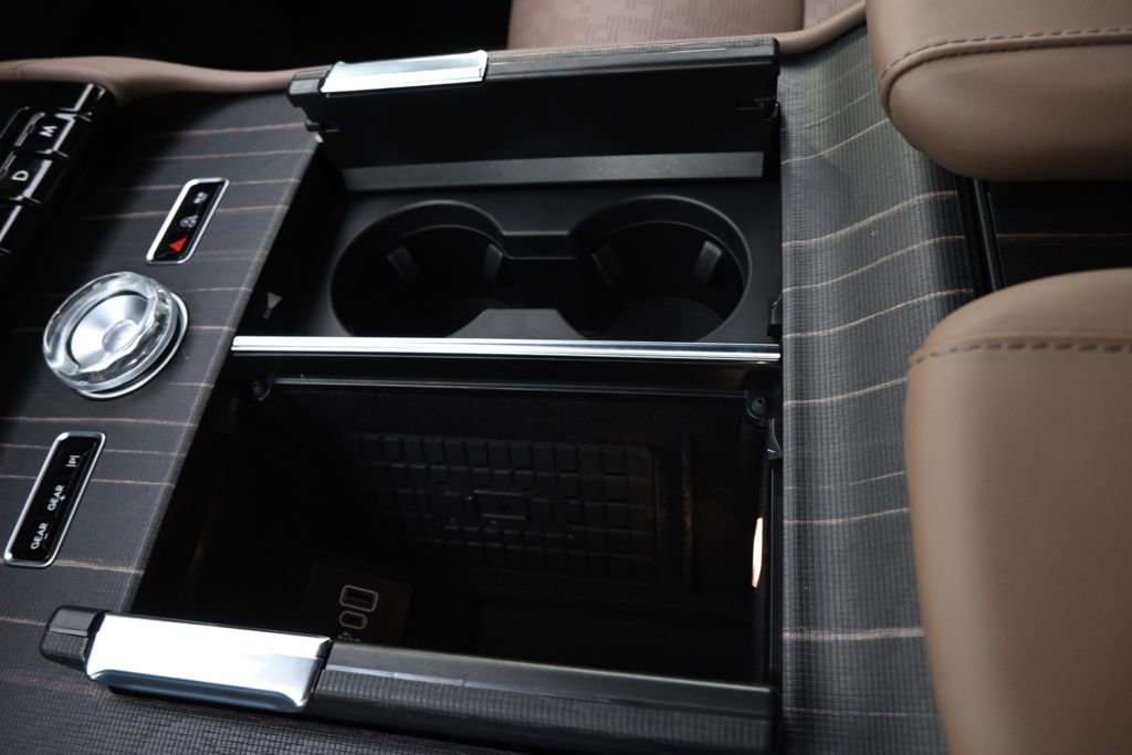 New 2026 Lincoln Navigator L Black Label AWD/4WD image 29