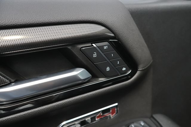 Used 2023 GMC Sierra 1500 AT4 w/ Technology Package AWD/4WD image 15