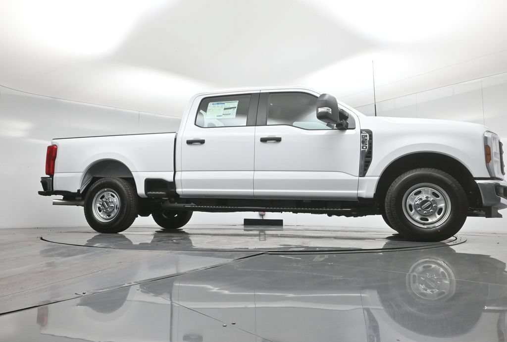 New 2026 Ford F250 XL w/ XL Chrome Package RWD image 3