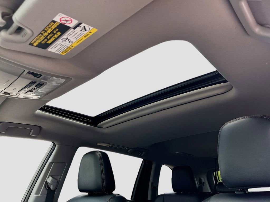 Used 2017 Toyota Highlander XLE AWD/4WD image 27