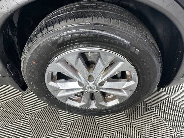 Used 2014 Nissan Rogue SV FWD image 12