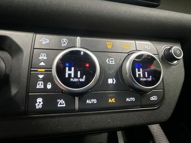 Used 2021 Land Rover Defender 110 X-Dynamic SE AWD/4WD image 17