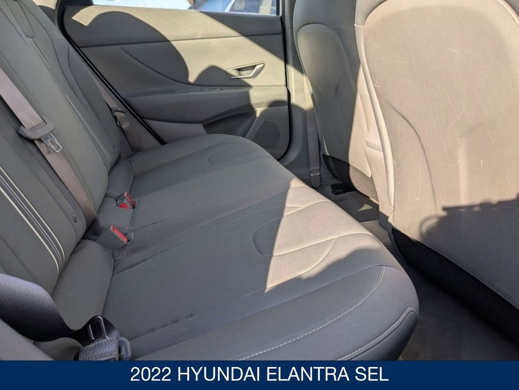 Used 2022 Hyundai Elantra SEL image 26