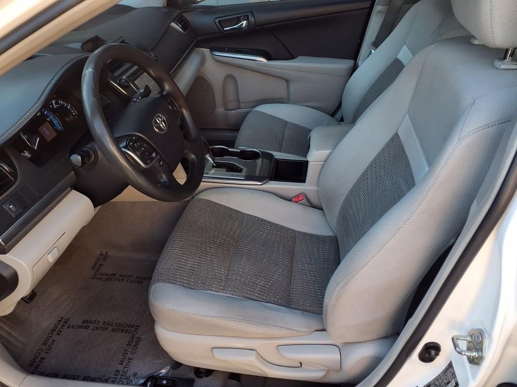 Used 2013 Toyota Camry LE image 15