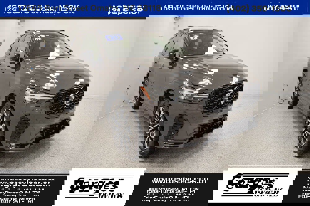 Certified 2025 Volvo XC60 B5 Plus image 1