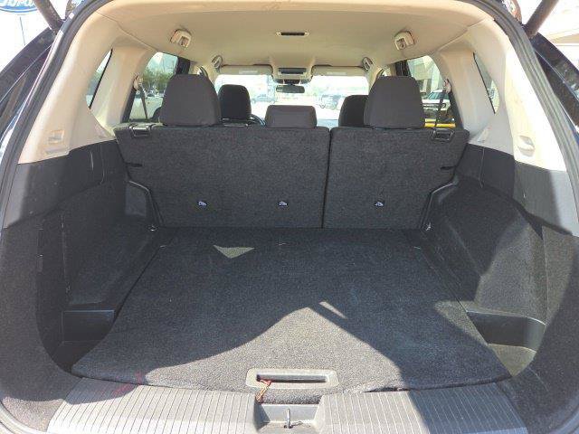 Used 2025 Nissan Rogue SV FWD image 26