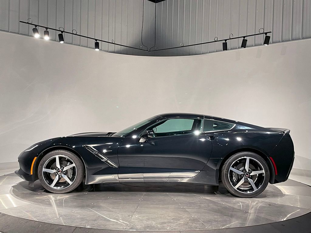 Used 2015 Chevrolet Corvette Stingray Coupe w/ 2LT Preferred Equipment Group RWD image 8