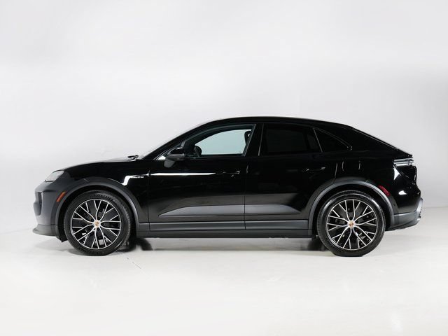 New 2026 Porsche Macan 4 Electric AWD/4WD image 2