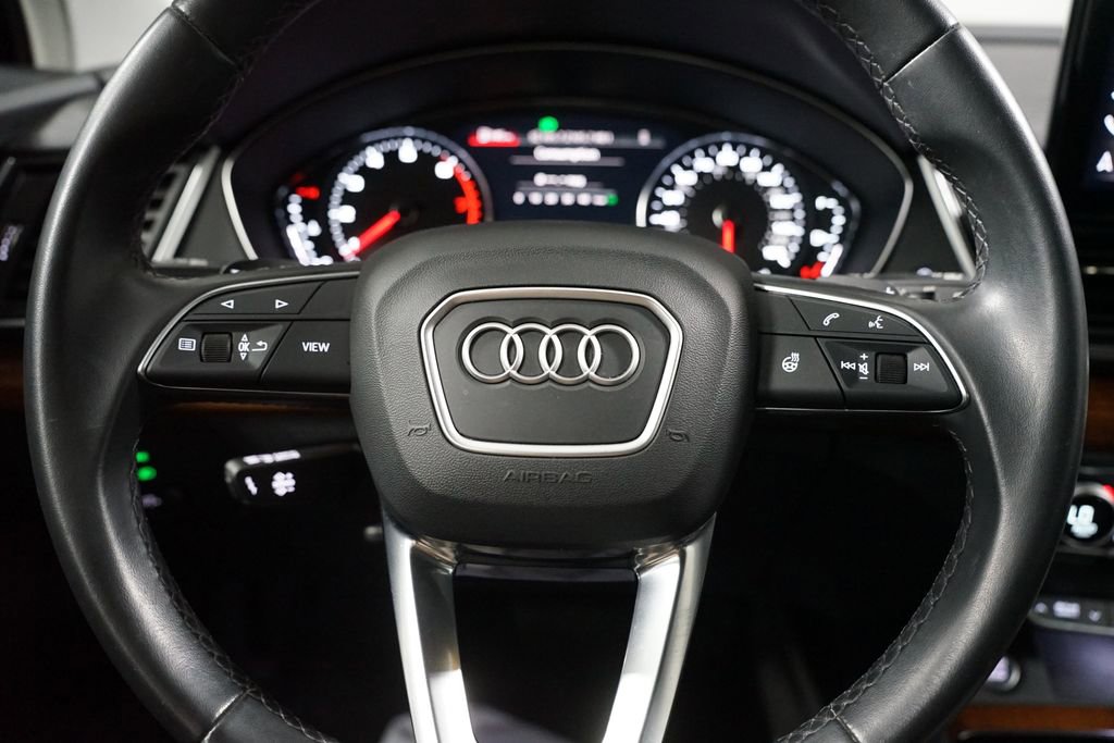 Used 2022 Audi Q5 2.0T Premium w/ Convenience Package AWD/4WD image 12