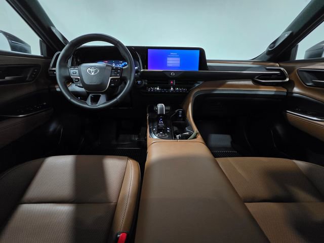 Used 2025 Toyota Crown Signia w/ Advanced Technology Package AWD/4WD image 14