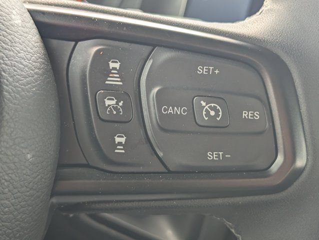 Used 2026 Jeep Wrangler Unlimited Rubicon AWD/4WD image 27