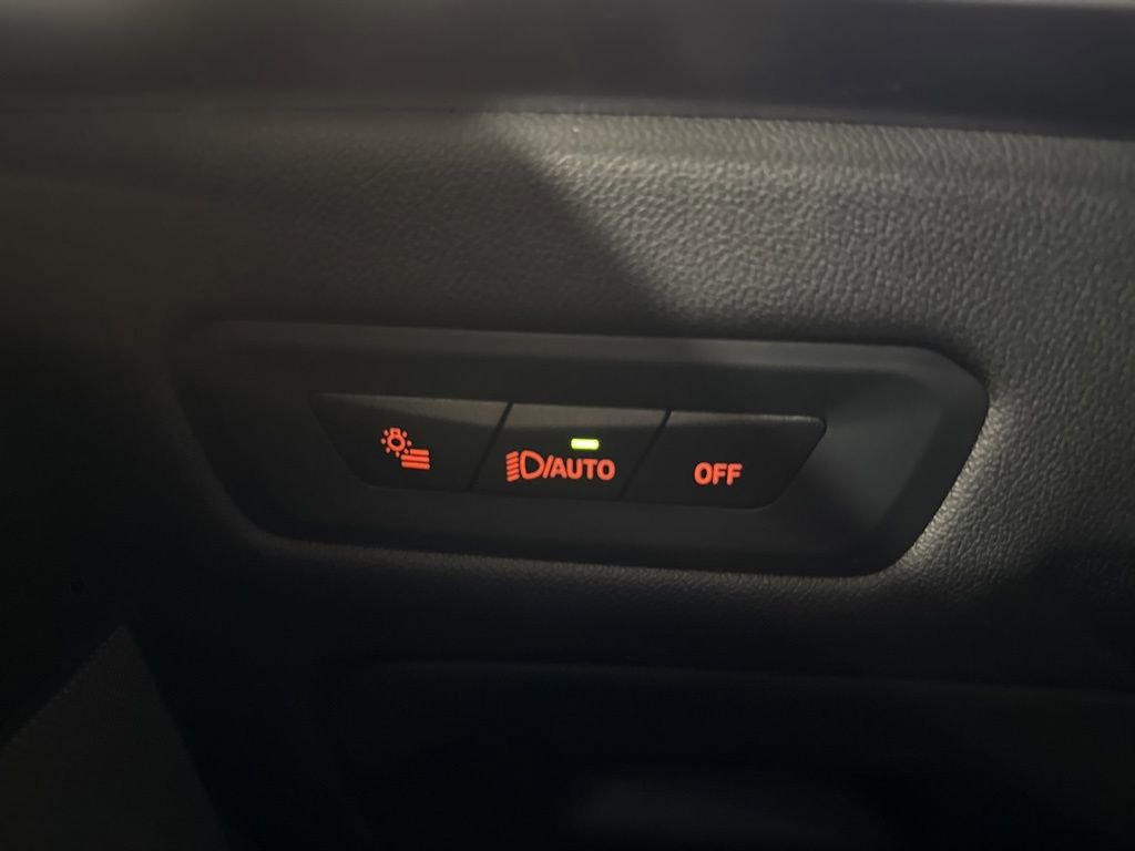 Used 2025 BMW X5 xDrive50e image 19