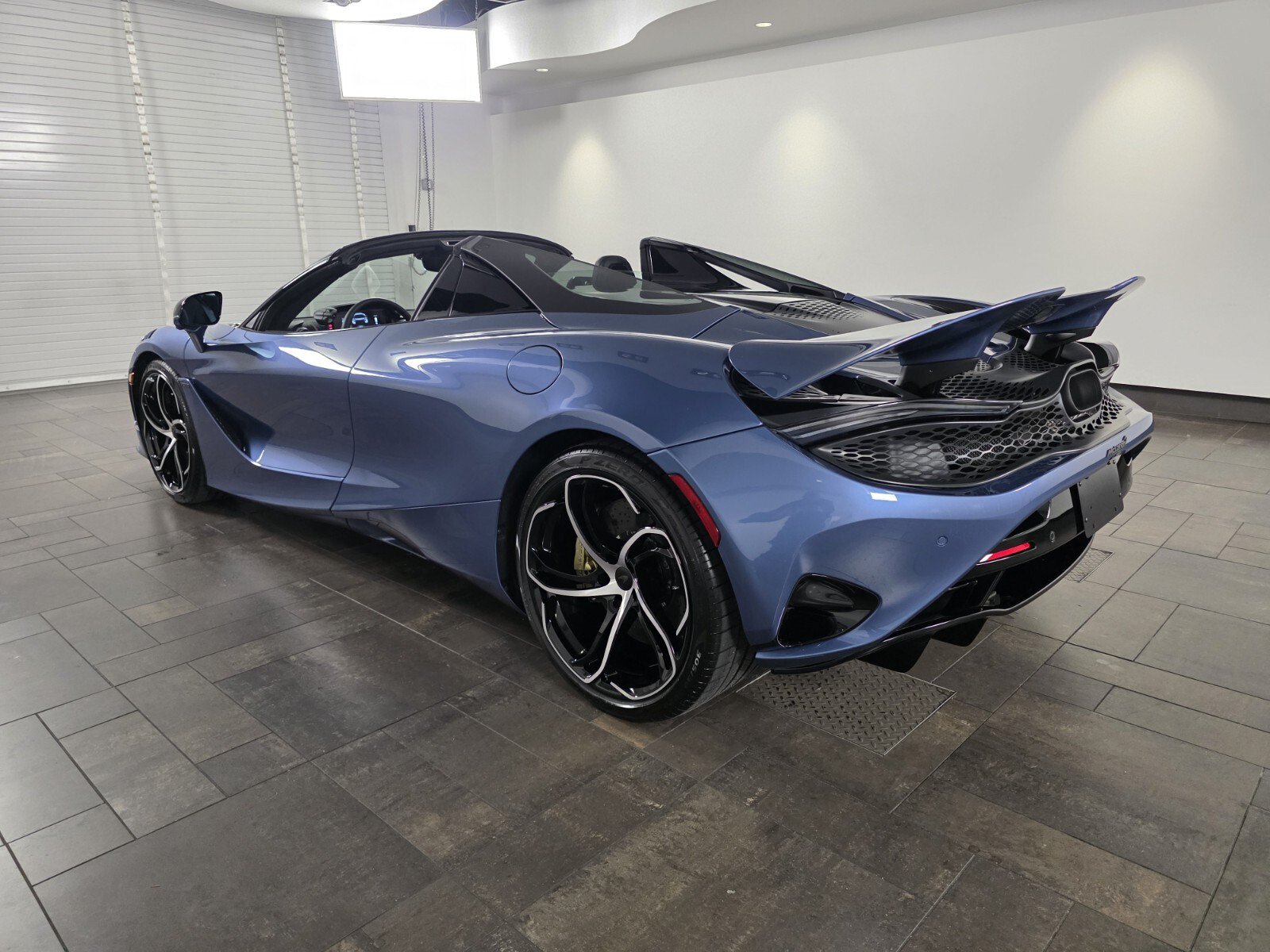 New 2027 McLaren 750S Spider RWD image 4