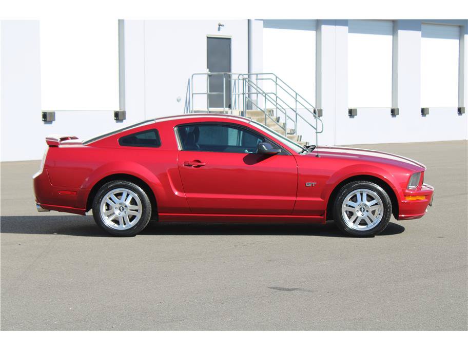 Used 2007 Ford Mustang GT Premium RWD image 4