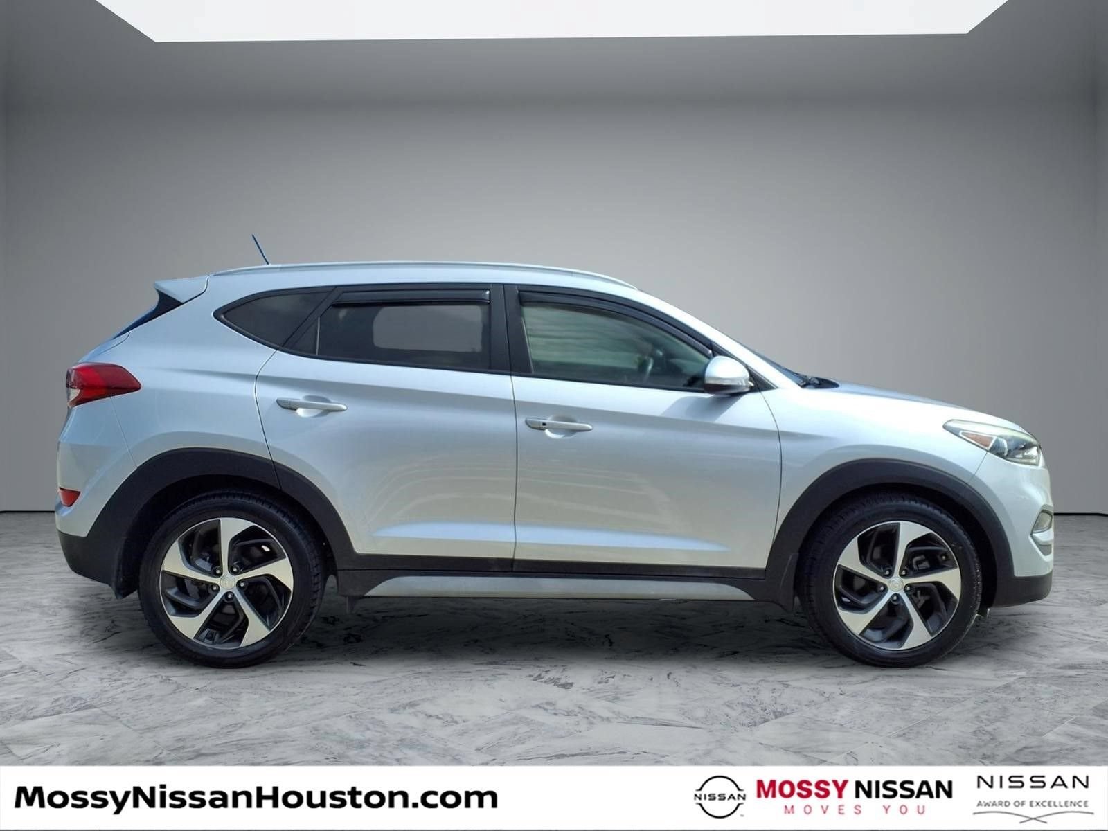 Used 2017 Hyundai Tucson Sport w/ Cargo Package FWD image 8