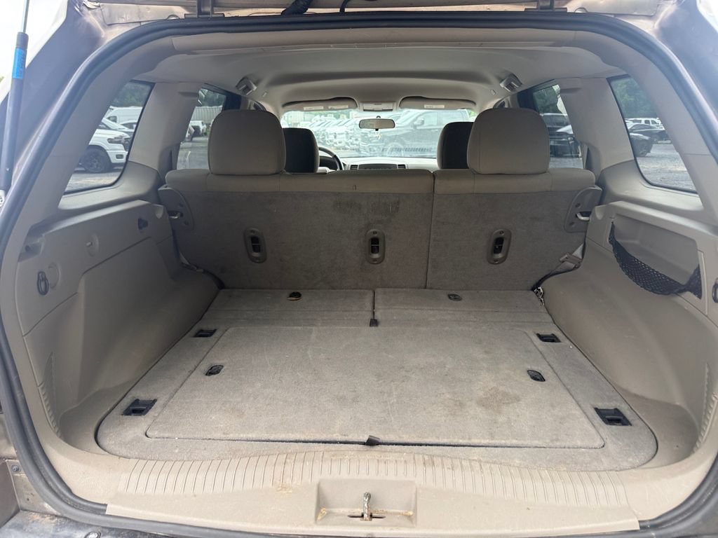 Used 2006 Jeep Grand Cherokee Laredo w/ Cargo Convenience Group RWD image 30