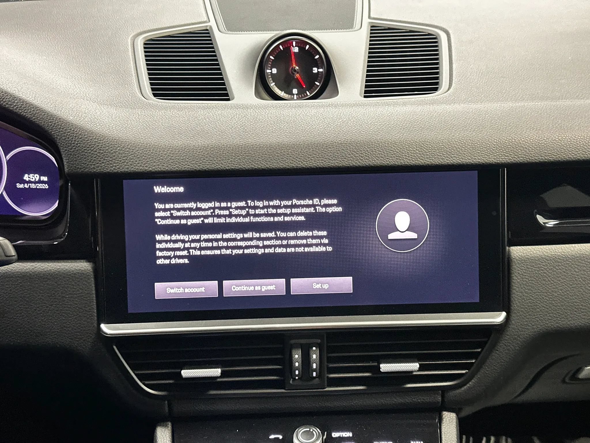 Used 2022 Porsche Cayenne AWD/4WD image 30