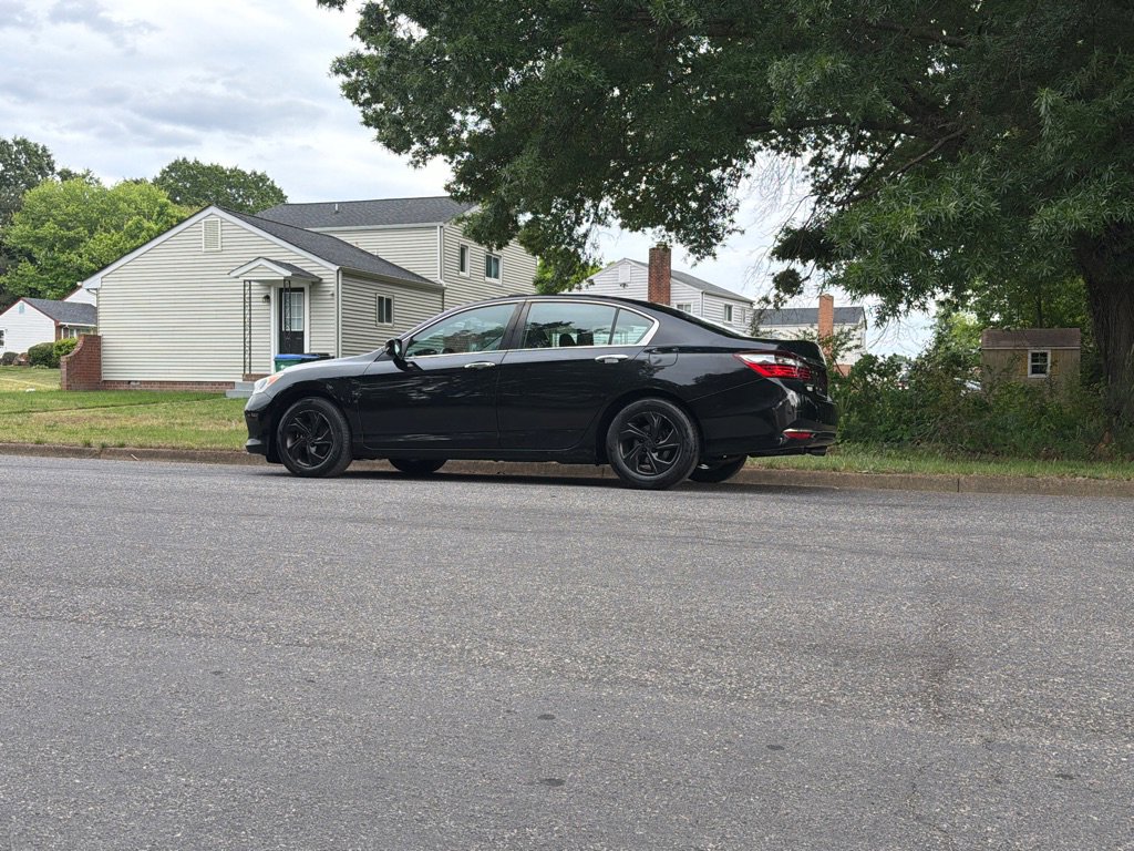Used 2016 Honda Accord LX image 3