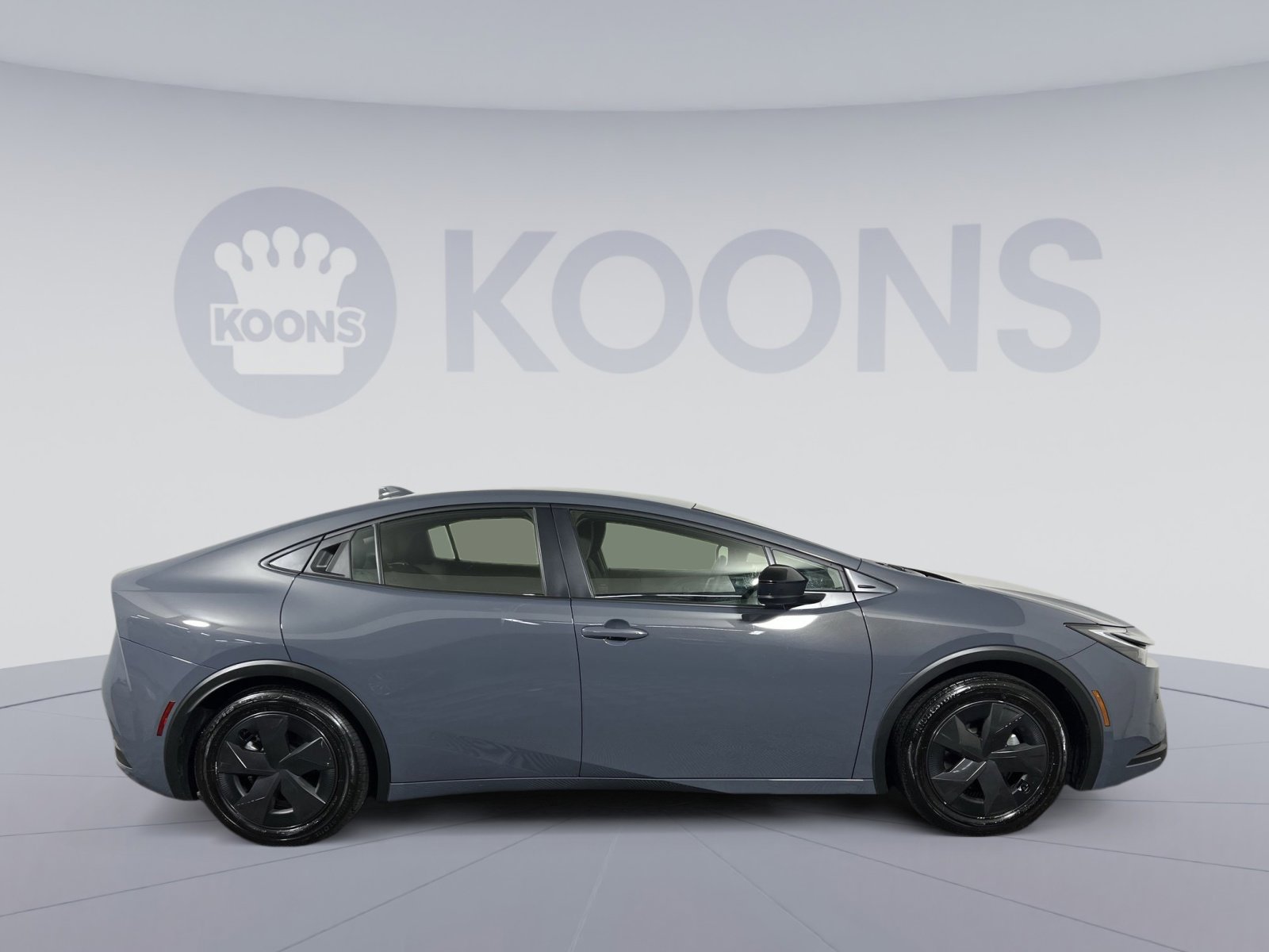 Used 2025 Toyota Prius LE image 8
