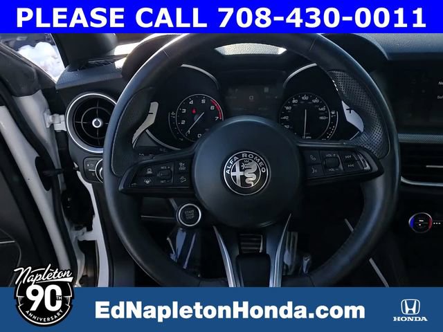 Used 2022 Alfa Romeo Stelvio Veloce image 16