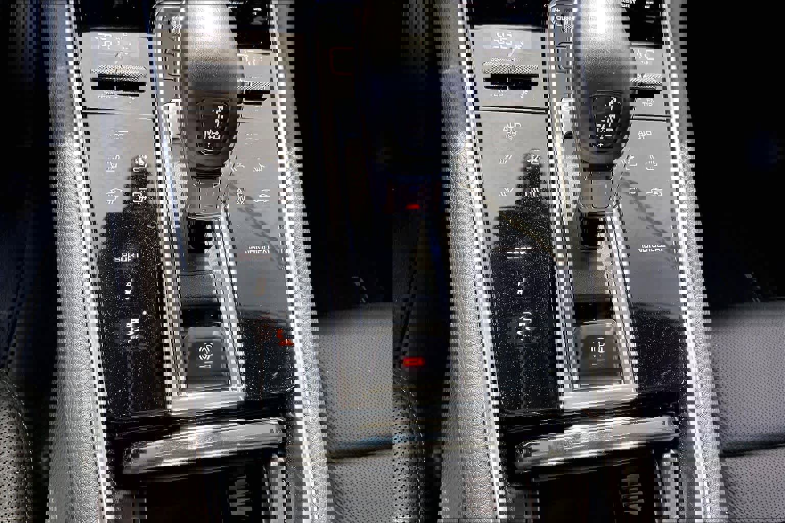 Used 2022 Porsche Panamera 4 Platinum Edition image 34