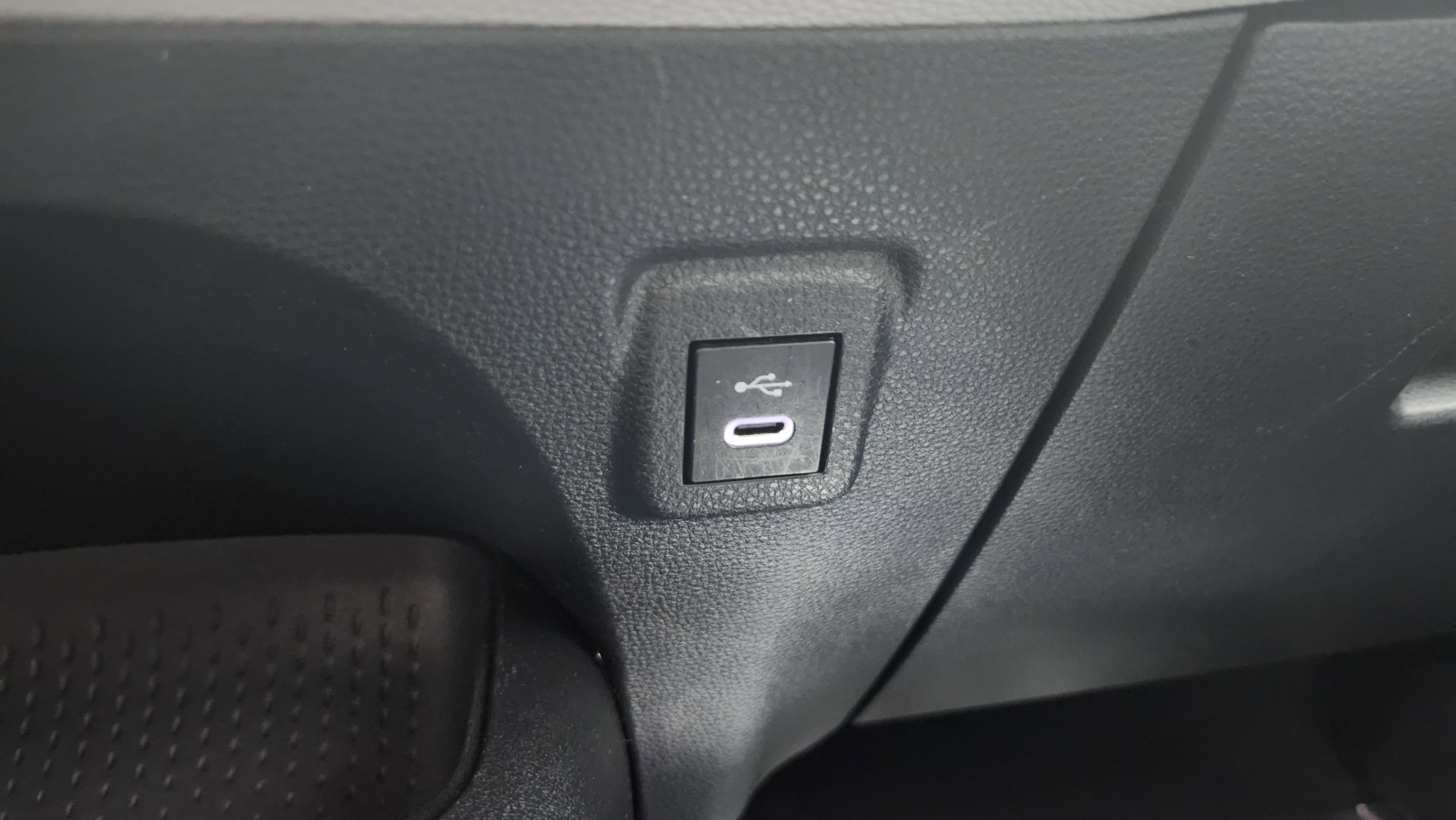 Used 2023 Toyota Corolla LE image 8