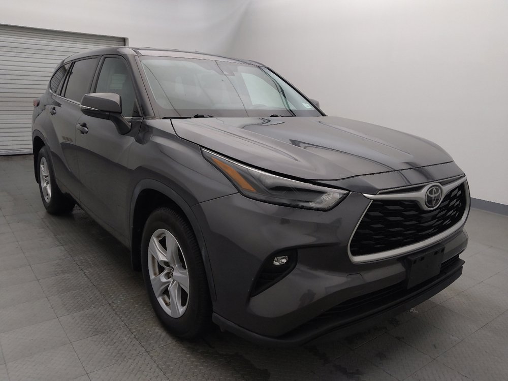 Used 2022 Toyota Highlander LE image 13