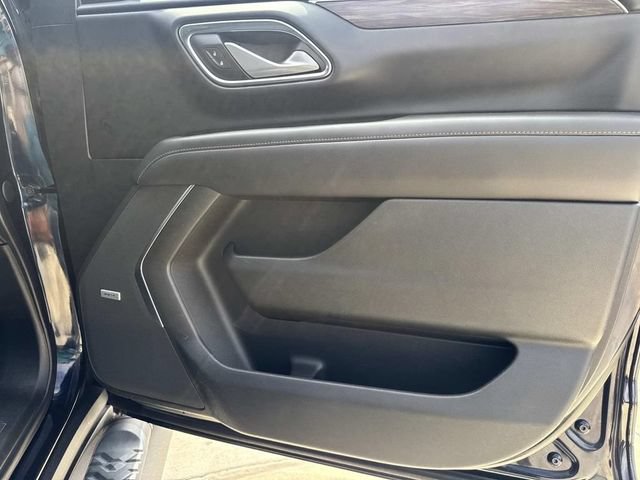 Used 2022 Chevrolet Tahoe Z71 w/ Luxury Package AWD/4WD image 50