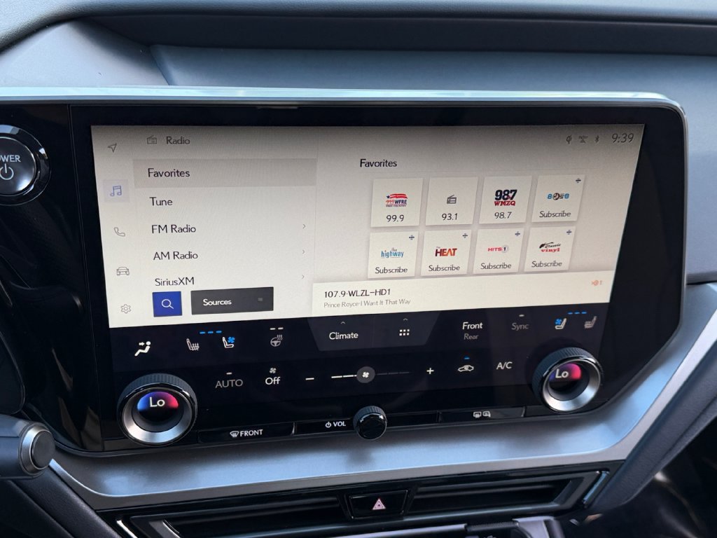 Certified 2026 Lexus TX 500h AWD w/ Technology Package image 21