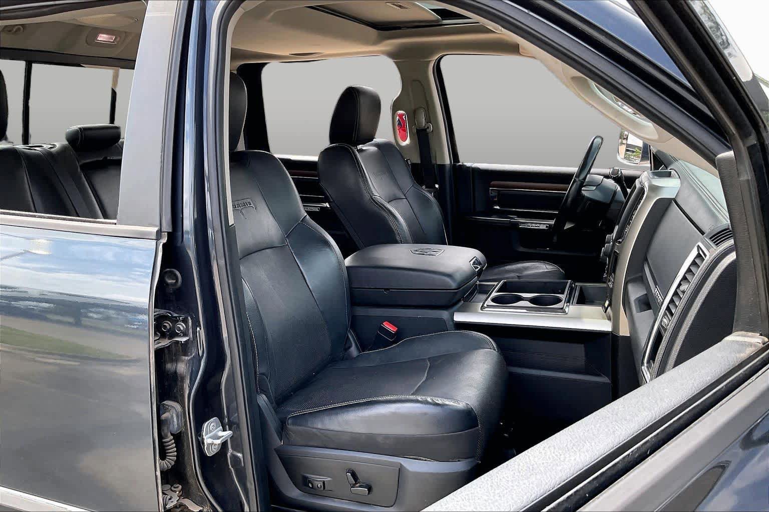 Used 2014 RAM 2500 Laramie w/ Convenience Group AWD/4WD image 8