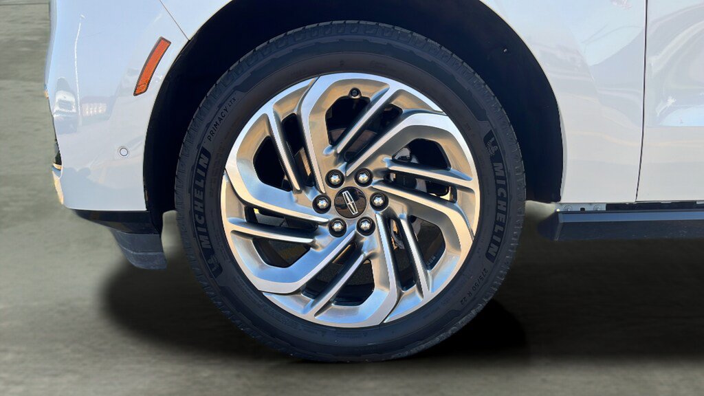 Used 2025 Lincoln Navigator L Reserve AWD/4WD image 24